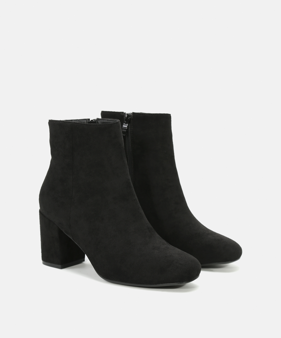 Botines tac&oacute;n ancho image number null